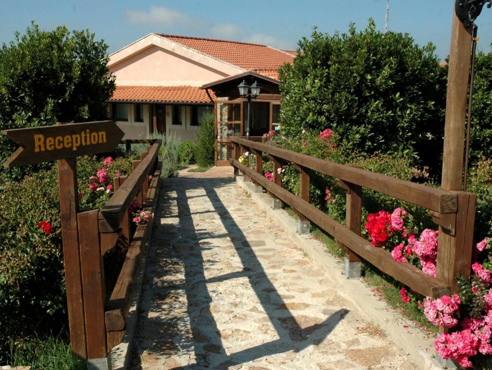 Hotel Tenuta Dell'Argento Resort Civitavecchia Εξωτερικό φωτογραφία